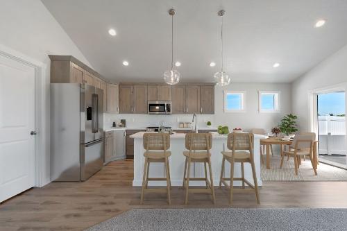 Thanks & Giving with Agile Homes